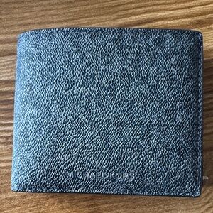 Michael Kors Cooper Wallet *NEVER USED*